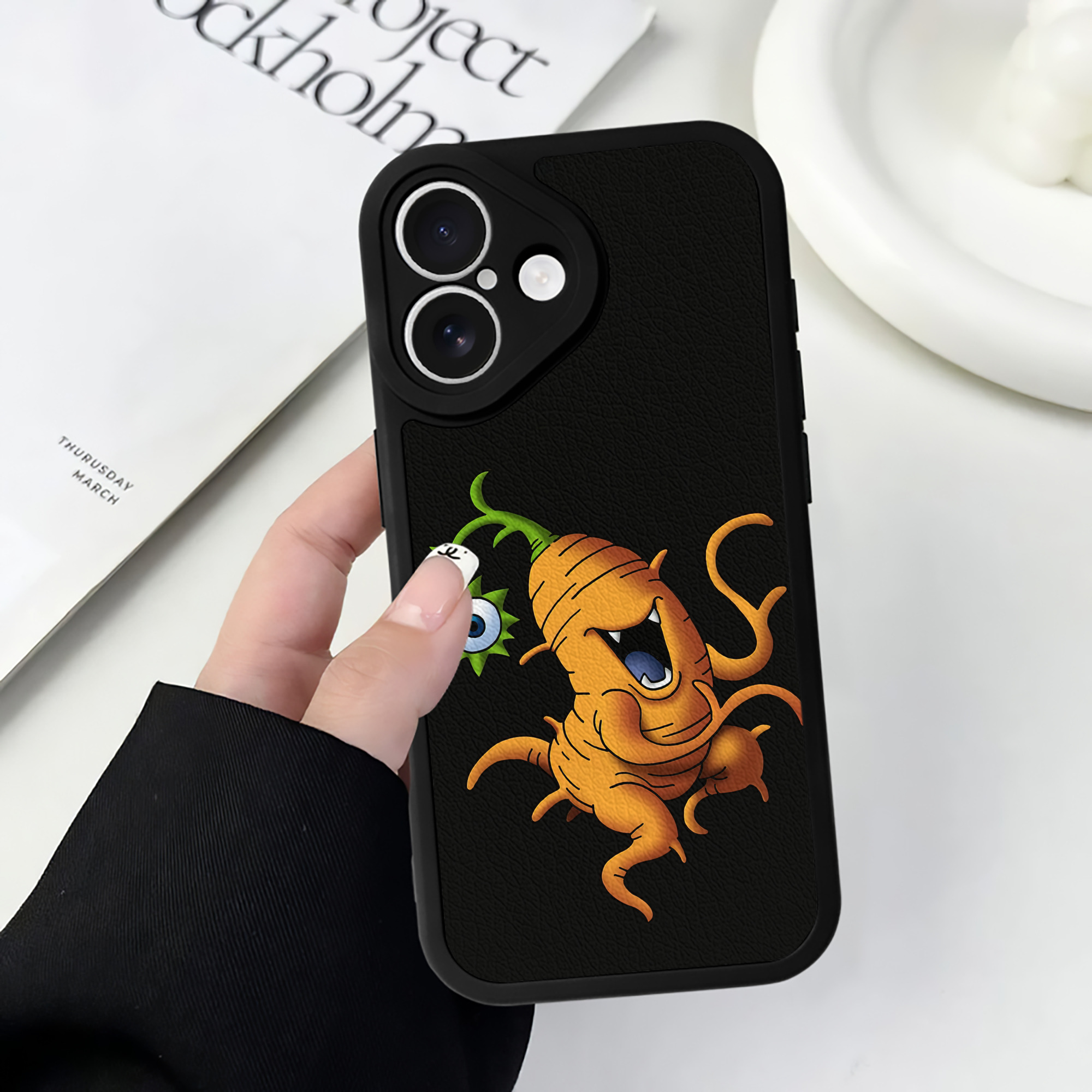 （画像用） ドラゴンクエスト Doragon Kuesuto Dragon Quest 【iPhone 16シリーズ対応】シリコンスマホケース（レザー調） 材質：シリコン